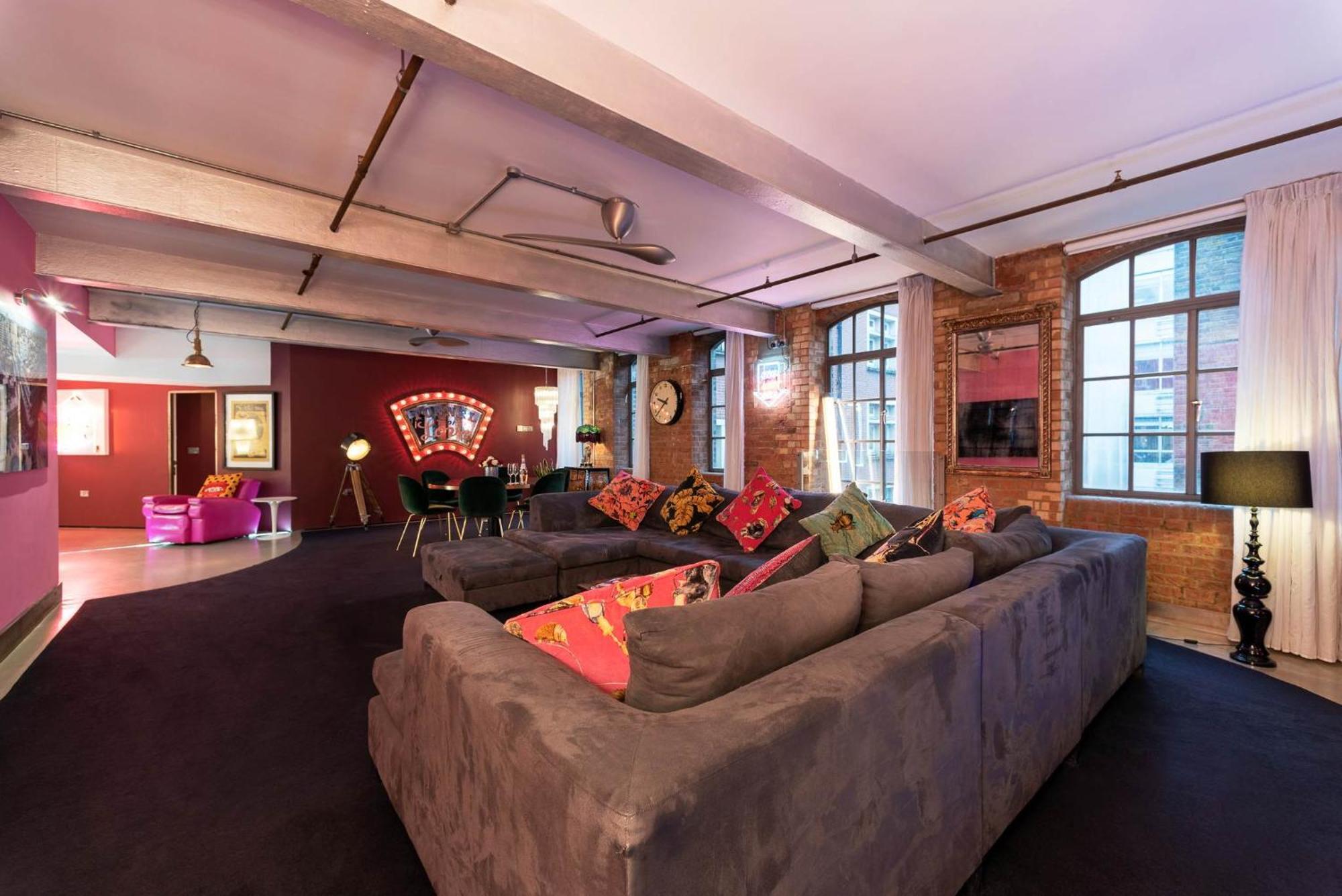 לונדון Amazingly Luxurious Loft Apartment, Soho - 3 Bedrooms, 2 Bath & Office מראה חיצוני תמונה