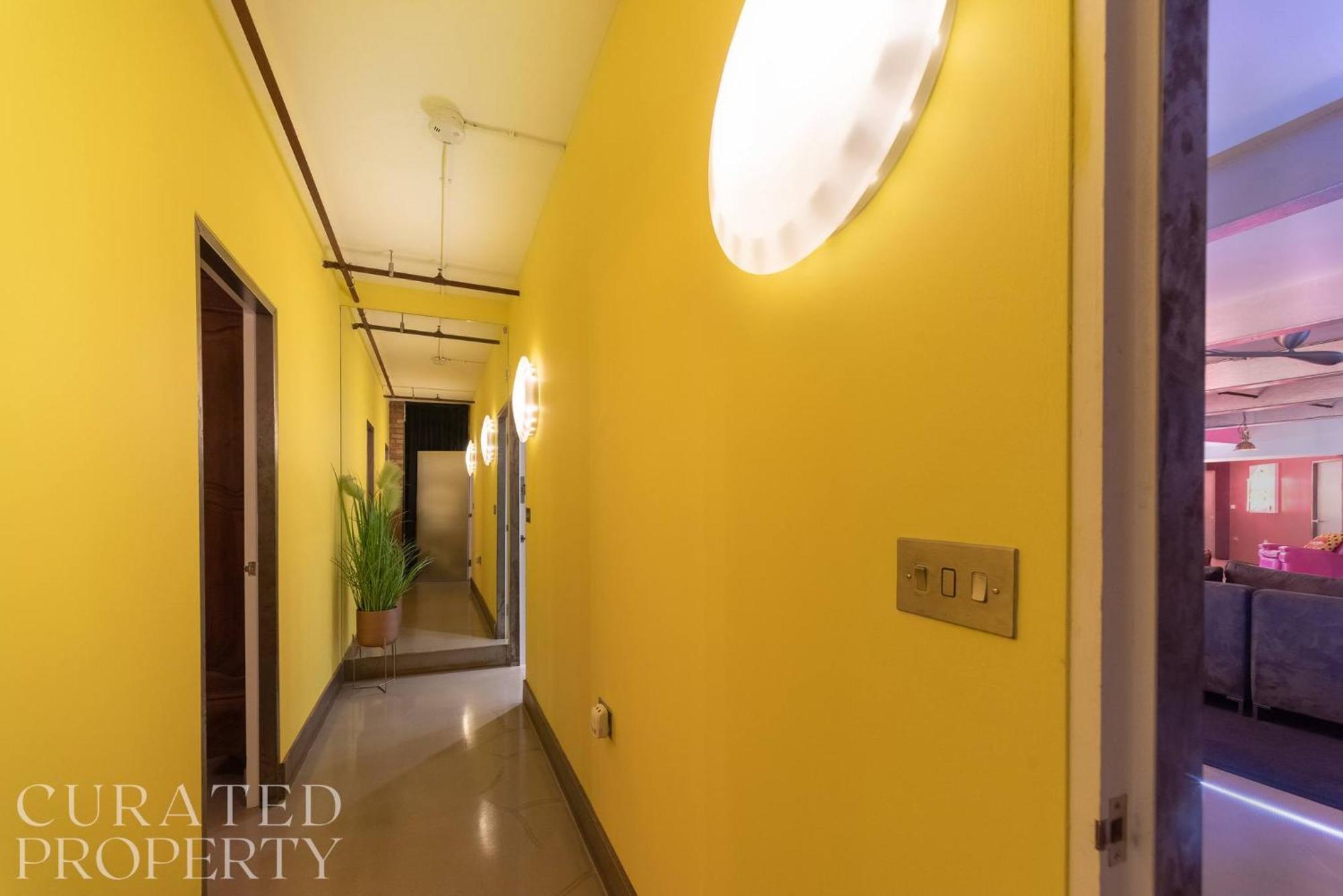 לונדון Amazingly Luxurious Loft Apartment, Soho - 3 Bedrooms, 2 Bath & Office מראה חיצוני תמונה