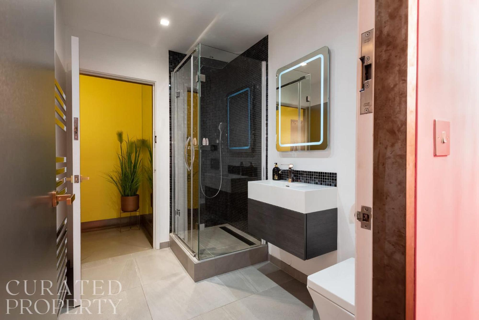 לונדון Amazingly Luxurious Loft Apartment, Soho - 3 Bedrooms, 2 Bath & Office מראה חיצוני תמונה