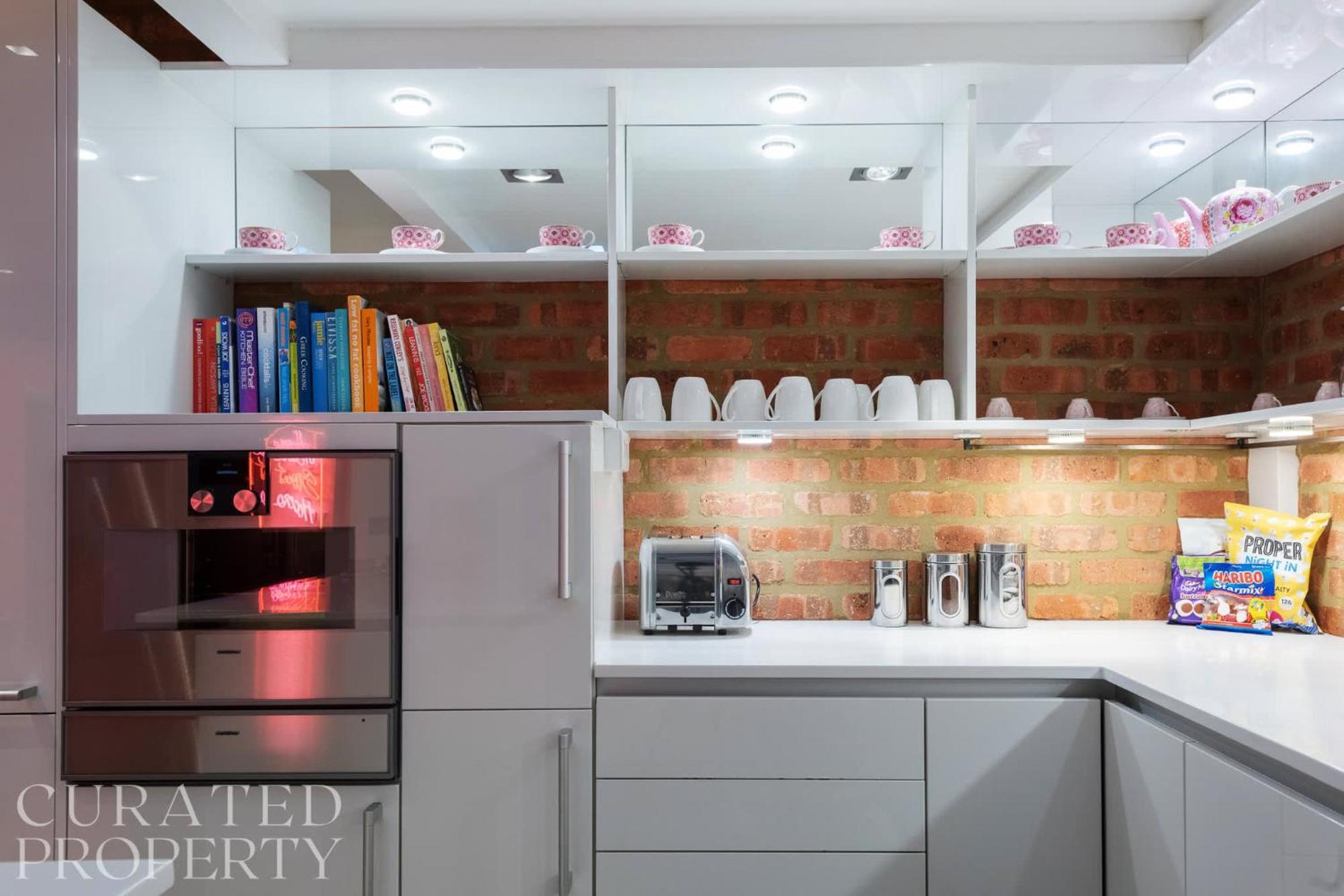 לונדון Amazingly Luxurious Loft Apartment, Soho - 3 Bedrooms, 2 Bath & Office מראה חיצוני תמונה