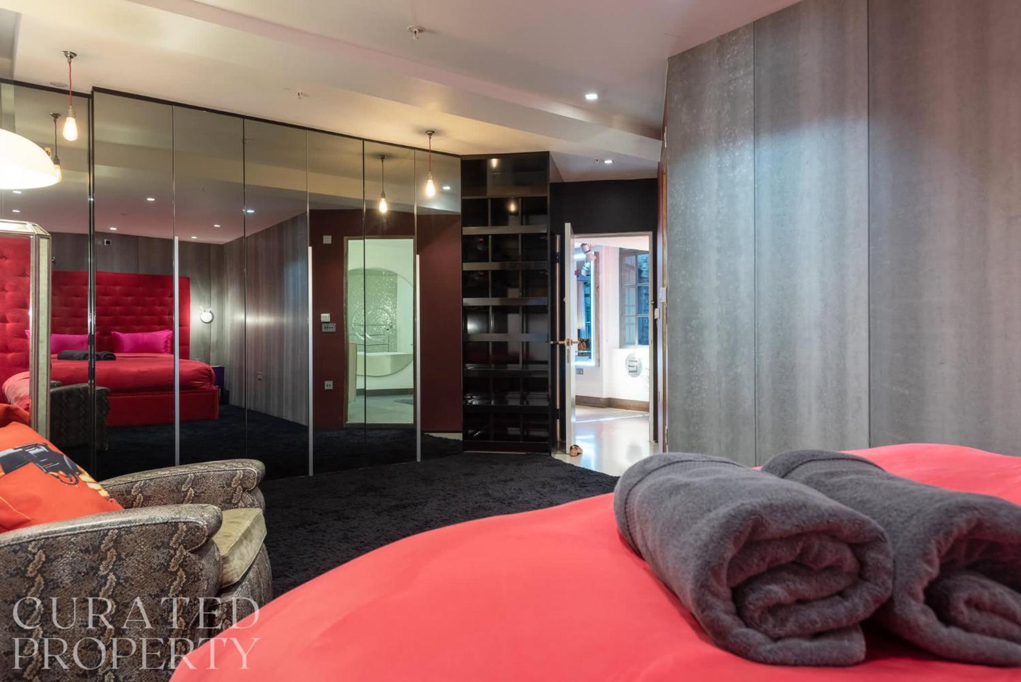 לונדון Amazingly Luxurious Loft Apartment, Soho - 3 Bedrooms, 2 Bath & Office מראה חיצוני תמונה