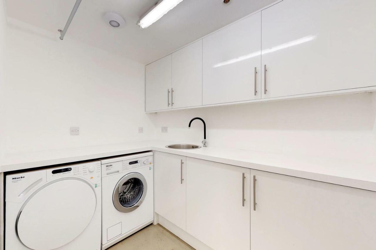 לונדון Amazingly Luxurious Loft Apartment, Soho - 3 Bedrooms, 2 Bath & Office מראה חיצוני תמונה